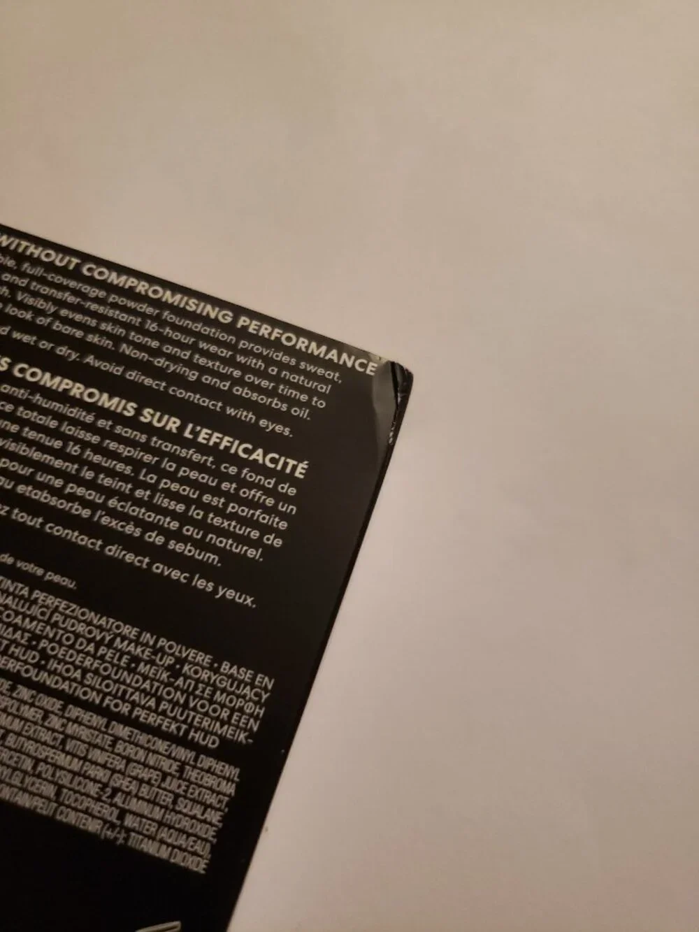 Light 20 Warm bareMinerals Barepro 16hr Skin Perfecting Powder Foundation Compac